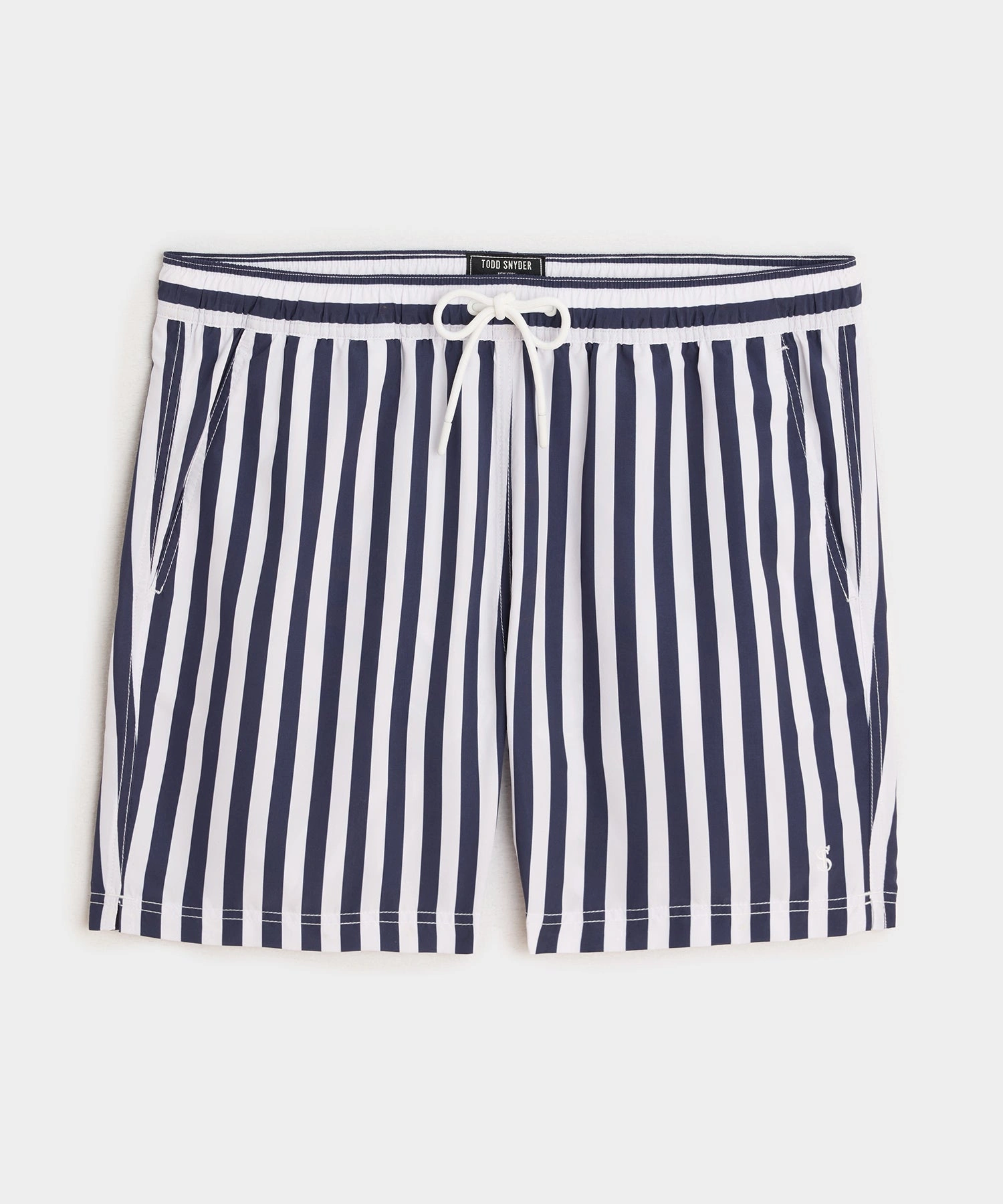 Montauk-uimashortsit: Nauti kesästä tyylillä, tunne vesi, koe vapaus. Klassikot rannalle, nyt saatavilla!